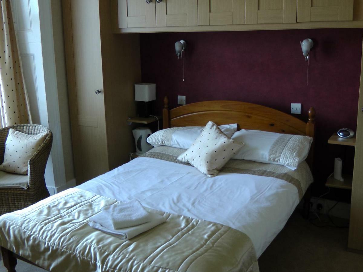 Beeches Guest House Dyce Bagian luar foto