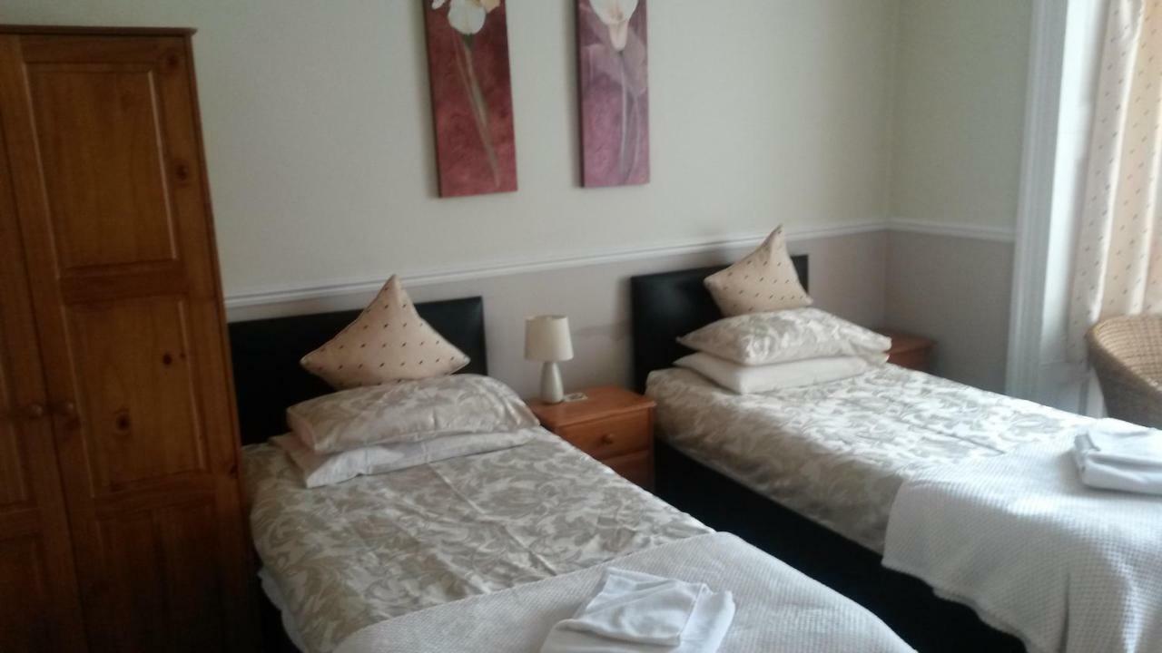 Beeches Guest House Dyce Bagian luar foto