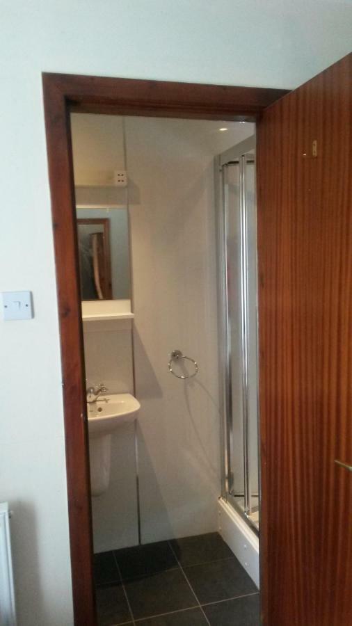 Beeches Guest House Dyce Bagian luar foto